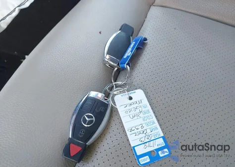 2013 Mercedes-Benz E 350 Bluetec из США, поврежденный, VIN WDDHF2EB3DA727985